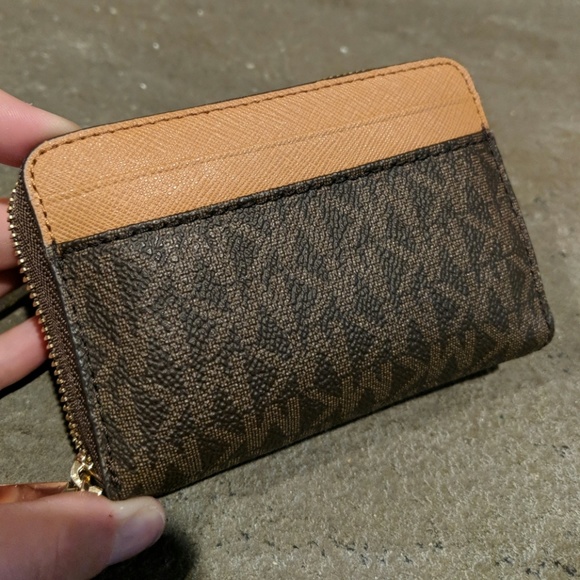 MK wallet - Picture 3 of 3